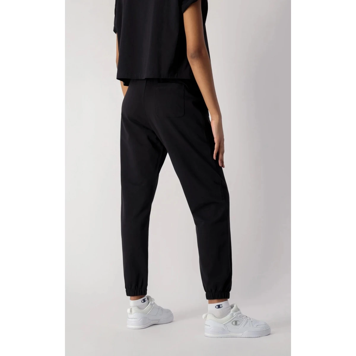 Champion Freizeit-Jogginghose Aus Stretch-Baumwolle Mit C-Logo Lang 2022 Schwarz Damen 6 Champion Freizeit-Jogginghose Aus Stretch-Baumwolle Mit C-Logo Lang 2022 Schwarz Damen – Bild 4