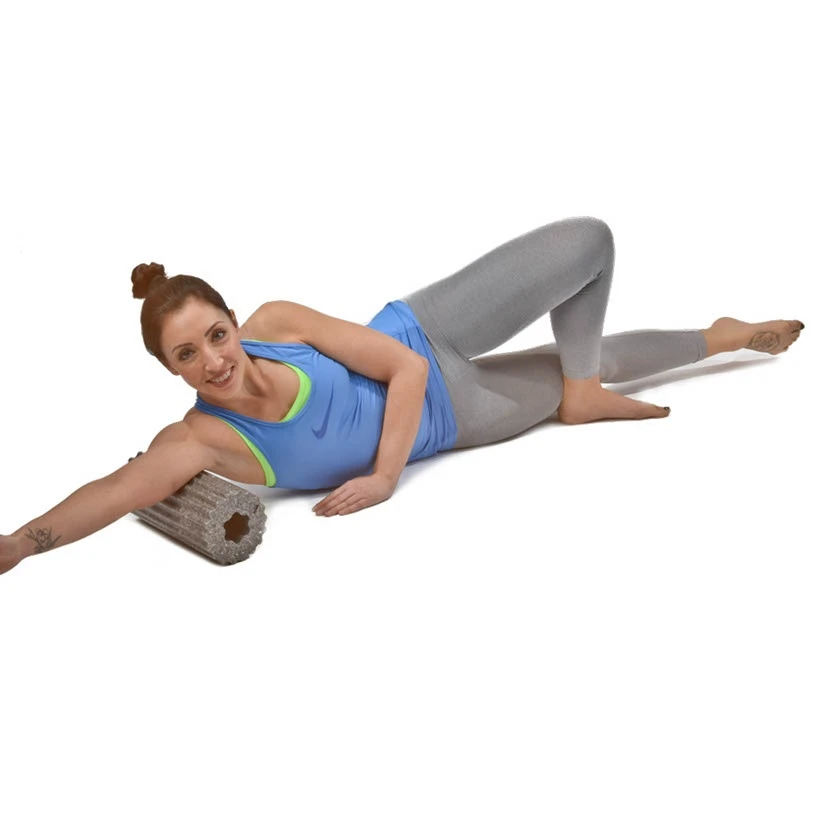 Oliver Fitness Faszienrolle 32cm Gerillt Grau 6 Oliver Fitness Faszienrolle 32cm Gerillt Grau – Bild 4