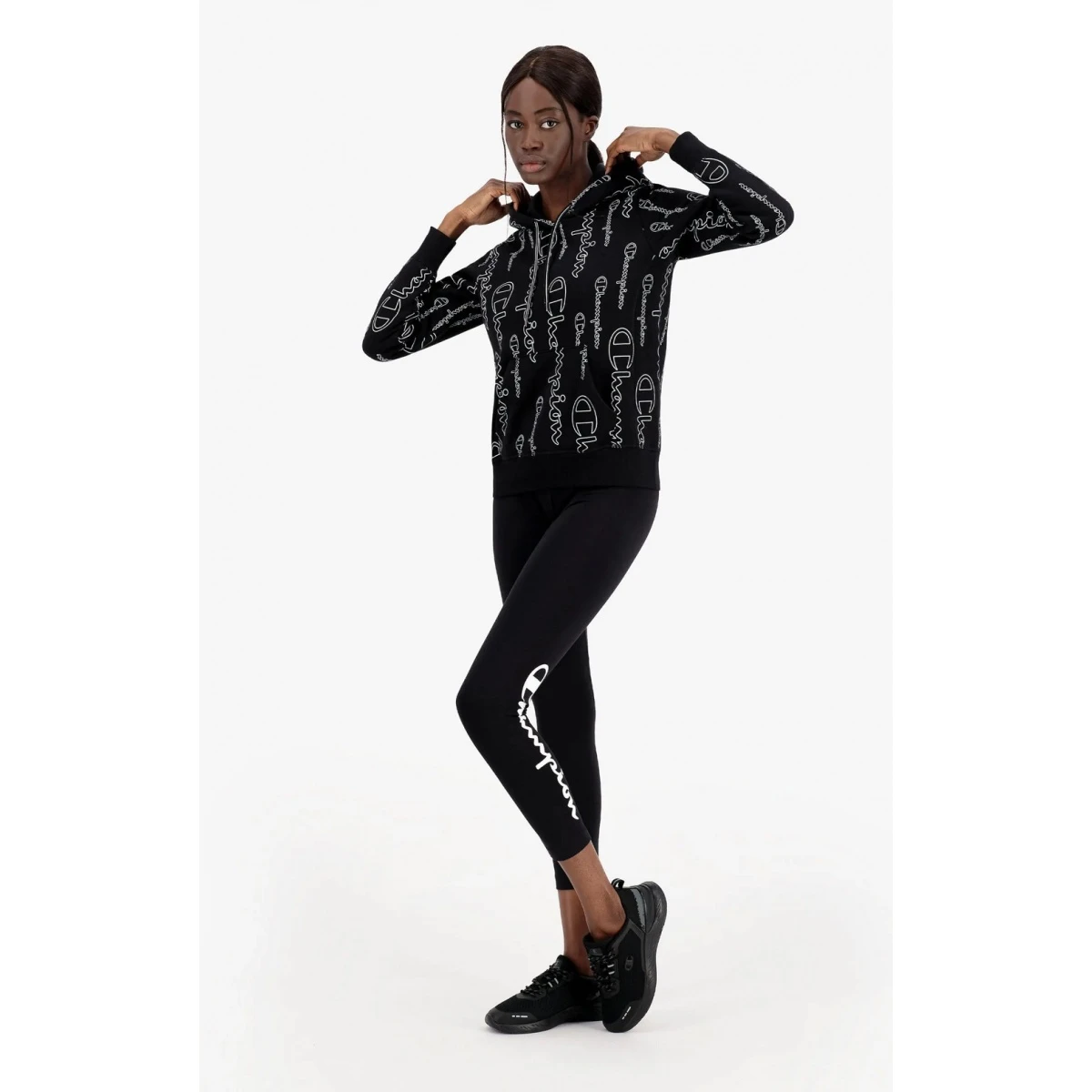 Champion Kapuzenpullover (Hoodie) American Classic Graphic Logo Schriftzug Schwarz Damen 7 Champion Kapuzenpullover (Hoodie) American Classic Graphic Logo Schriftzug Schwarz Damen – Bild 5