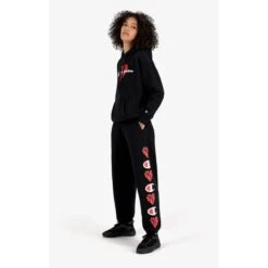 Champion Kapuzenpullover (Hoodie Gefüttert) Logo Mit Basketballherz-Print Schwarz Damen 11 Champion Kapuzenpullover (Hoodie Gefüttert) Logo Mit Basketballherz-Print Schwarz Damen -Tnt Champion Geschaft chpeu 114772 kk001 full front 1200x1200 1